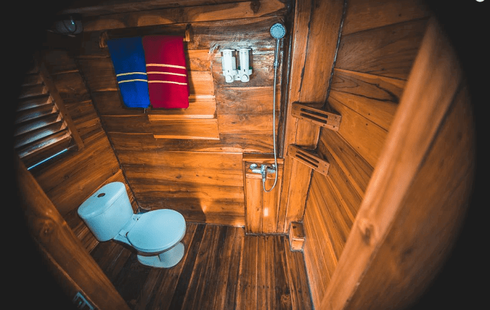 Ratu Laut - Bathroom